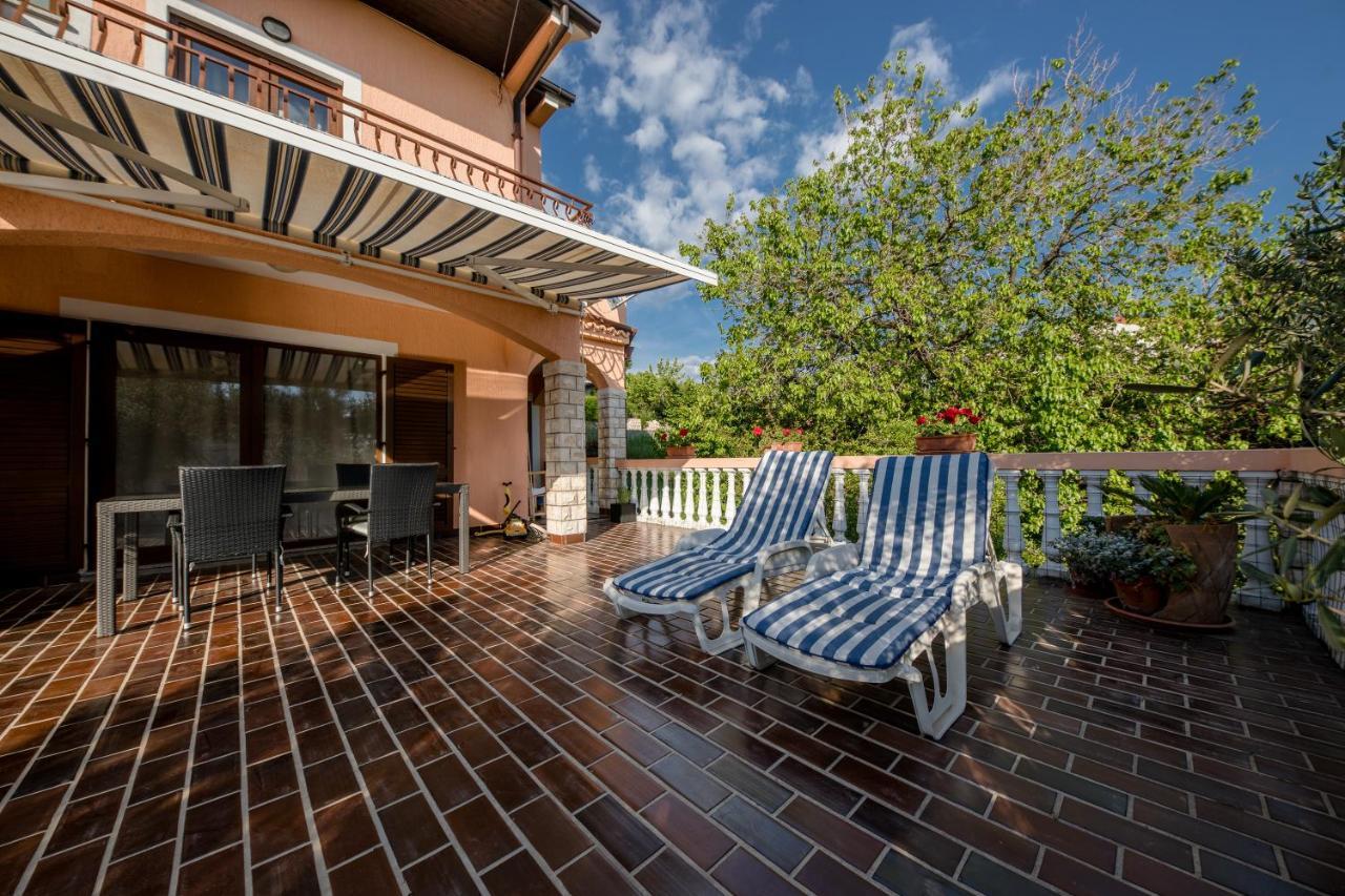 Apartments Tartuga Раб Экстерьер фото