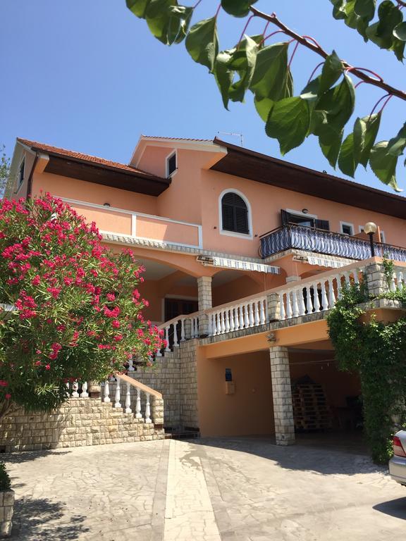Apartments Tartuga Раб Экстерьер фото